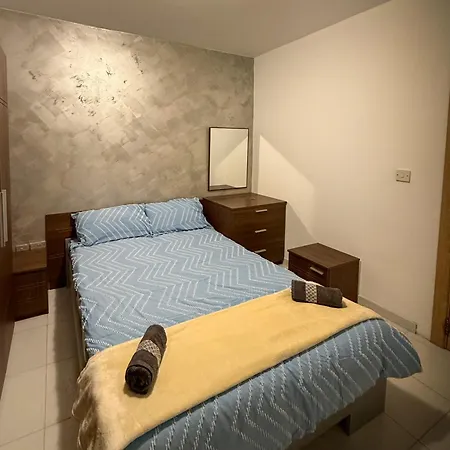 Spacious Peaceful - *