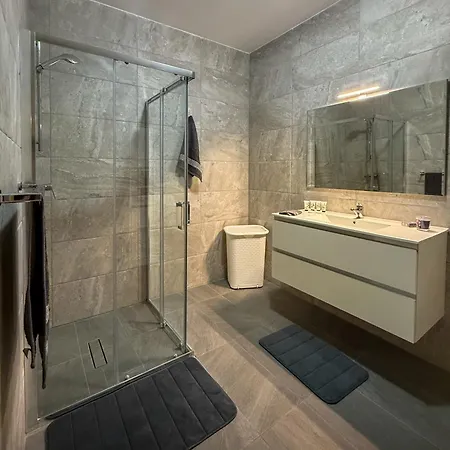 Apartment Spacious Peaceful -