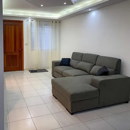 아파트 Spacious Peaceful - *